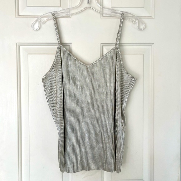 👠 ONLY Primrose Strappy Silver Pleated Tank Top with Adjustable Straps Medium - Picture 3 of 16